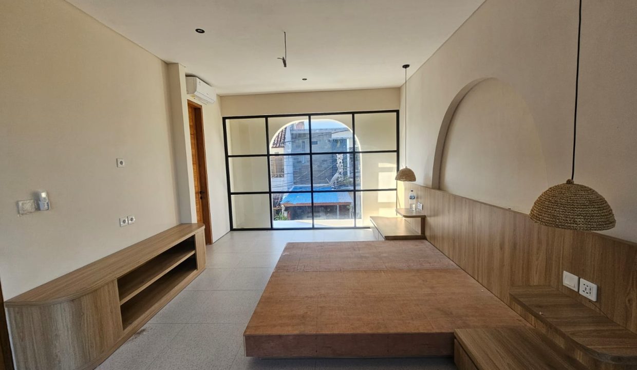 Brand New Modern Mediteranian Villa in Semer (10)