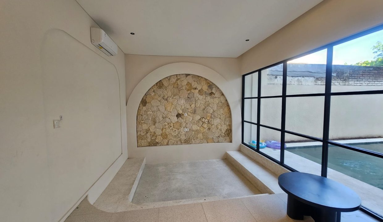 Brand New Modern Mediteranian Villa in Semer (13)
