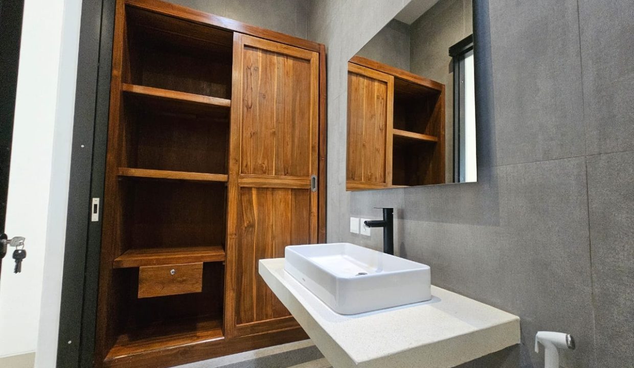 FREEHOLDLEASEHOLD Brand new villa Tibubeneng, Canggu (10)