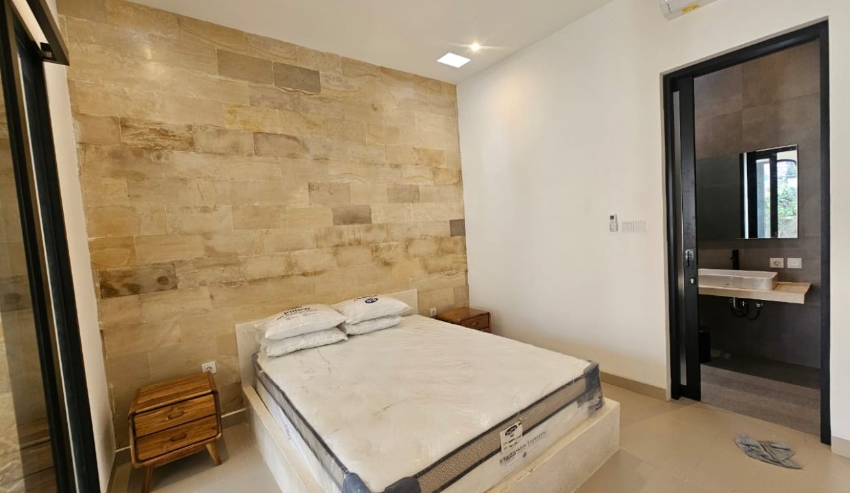 FREEHOLDLEASEHOLD Brand new villa Tibubeneng, Canggu (12)