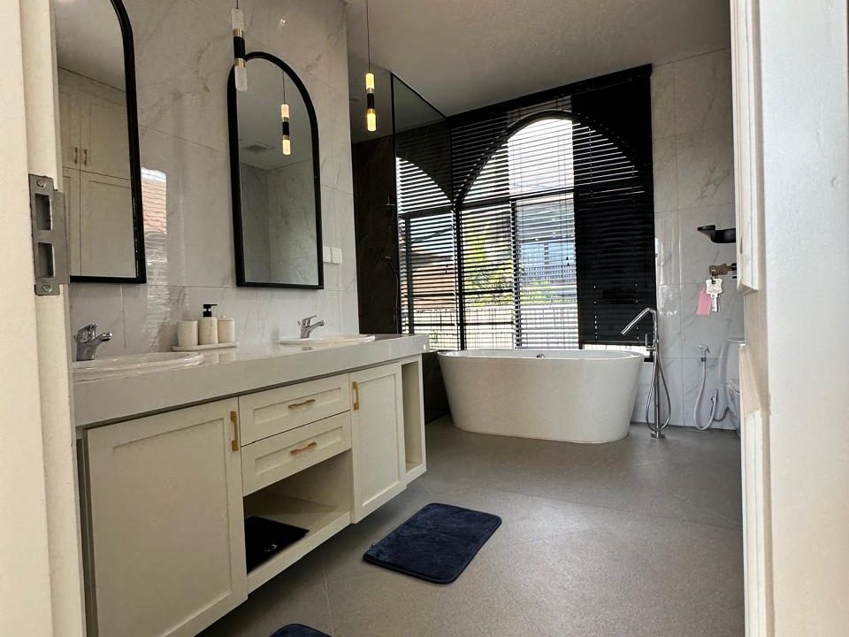 321218b9-93ae-4de6-8091-137510db87c0